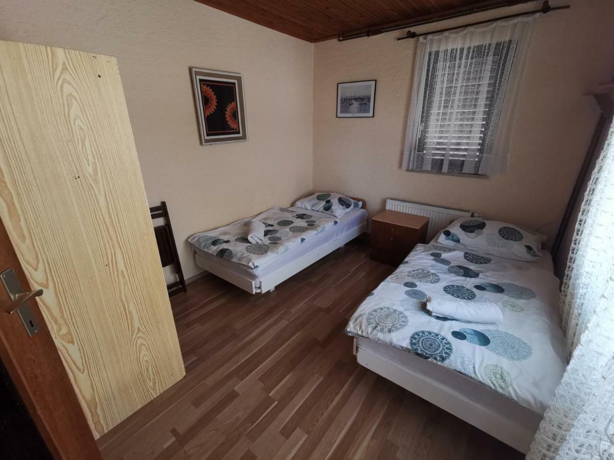Guest House Dijana Кралєвиця Екстер'єр фото
